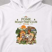 Pomeranian Road Trip Club ポメラニアンのバンライフキャンプデザイン | パーカー | フロントのみプリント