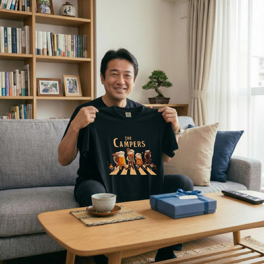 THE BEER CAMPERS | ビールたちのキャンプ 横断歩道 面白Tシャツ【ビール好き・キャンプ好き・ギフトに最適】