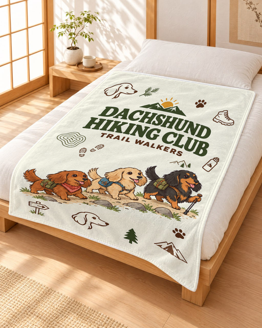Vintage trail blanket with three dogs__02_BED.png