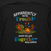 Camping Dachshund Trouble Makers ダックスフンドのキャンプデザイン | 長袖Tシャツ | バックのみプリント
