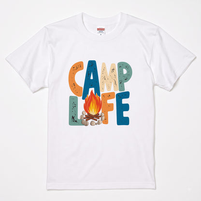レトロ 「CAMP LIFE」 キャンプ Tシャツ - ヴィンテージ風 70年代 焚き火 グラフィックTシャツ アウトドア 服