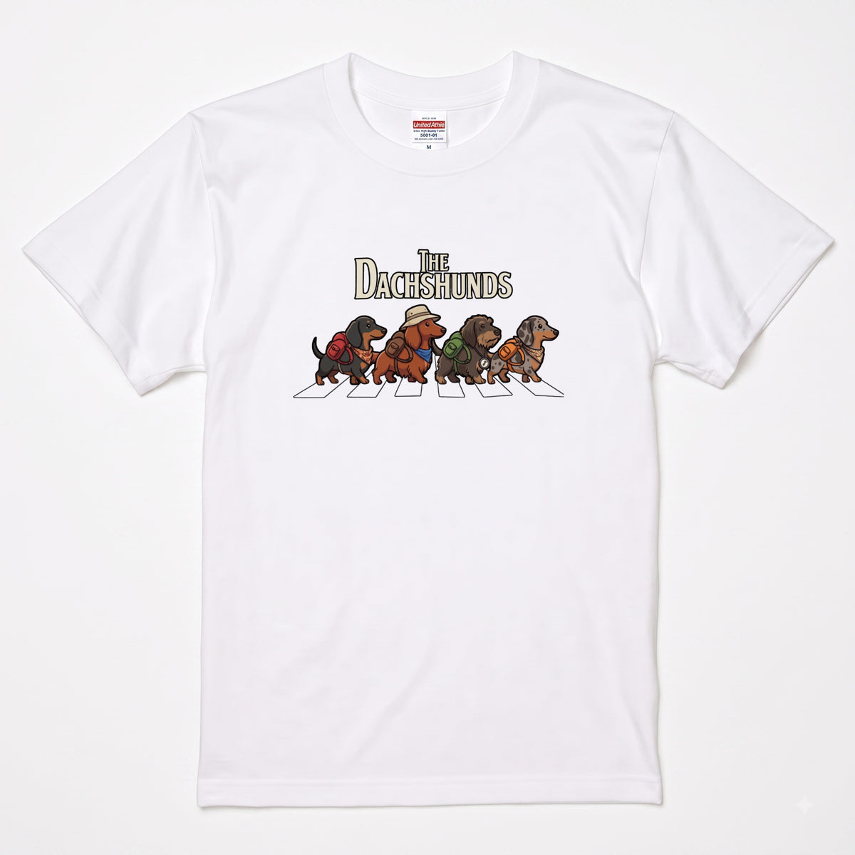 THE DACHSHUNDS | 横断歩道 ゆるかわ ダックスフンド キャンプ パロディTシャツ【犬好き・愛犬家・アウトドア・ギフトに最適】