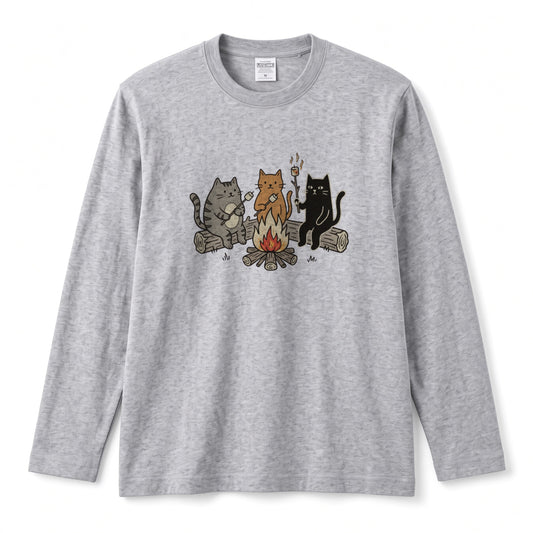 猫たちの焚き火マシュマロ 長袖Tシャツ