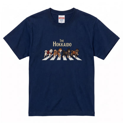 THE HOKKAIDO 横断歩道 キャンプ ゆるかわ Tシャツ 【犬好き・愛犬家・アウトドア・ギフトに最適】