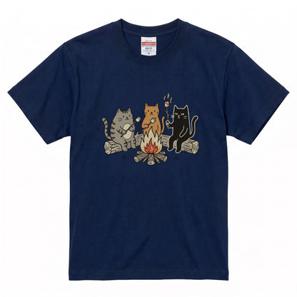 焚き火 猫マシュマロ Tシャツ - CAMPMODE | キャンプ ウェア