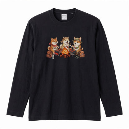 柴犬たちの焚き火BBQ 長袖Tシャツ