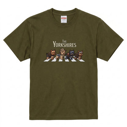 THE YORKSHIRES 横断歩道 キャンプ ゆるかわ Tシャツ 【犬好き・愛犬家・アウトドア・ギフトに最適】