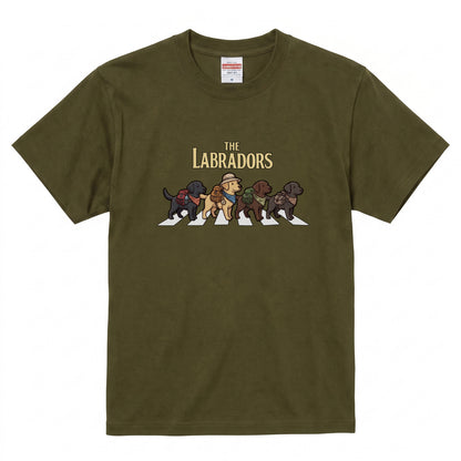 THE LABRADORS 横断歩道 キャンプ ゆるかわ Tシャツ 【犬好き・愛犬家・アウトドア・ギフトに最適】