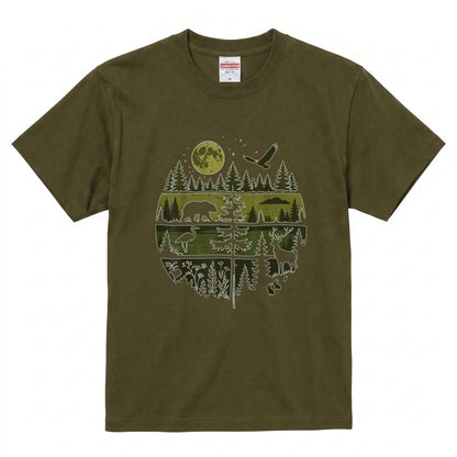【Wildlife Forest Animals】月夜の森と野生動物 アート層グラフィック 白Tシャツ | CAMPMODE