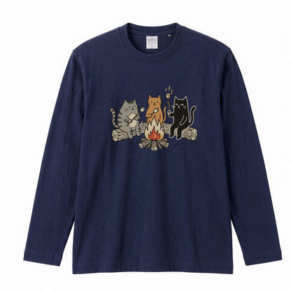 猫たちの焚き火マシュマロ 長袖Tシャツ