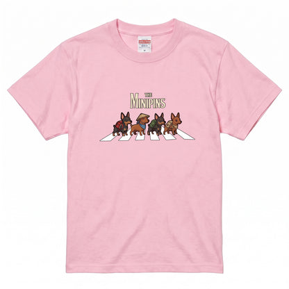 THE MINIPINS 横断歩道 キャンプ ゆるかわ Tシャツ 【犬好き・愛犬家・アウトドア・ギフトに最適】