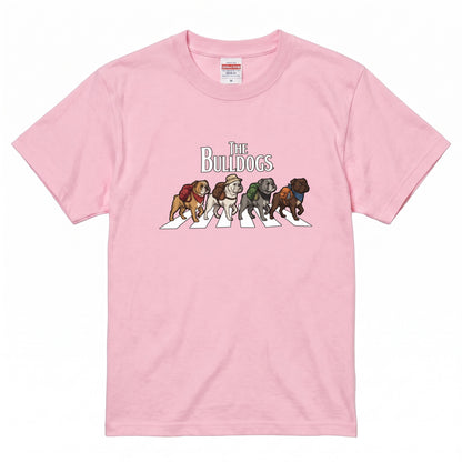 THE BULLDOGS | 横断歩道 ゆるかわ ブルドッグ キャンプ パロディTシャツ【犬好き・愛犬家・アウトドア・ギフトに最適】