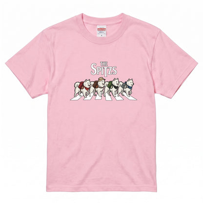 THE SPITZS | 横断歩道 ゆるかわ スピッツ キャンプ パロディTシャツ【犬好き・愛犬家・アウトドア・ギフトに最適】
