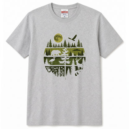 【Wildlife Forest Animals】月夜の森と野生動物 アート層グラフィック 白Tシャツ | CAMPMODE