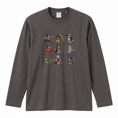 AUSTRALIAN SHEPHERD CAMP | 手描き風 オージー キャンプギア かわいい グラフィック 長袖Tシャツ【犬雑貨・秋キャンプ・ルームウェア・ギフトに最適】