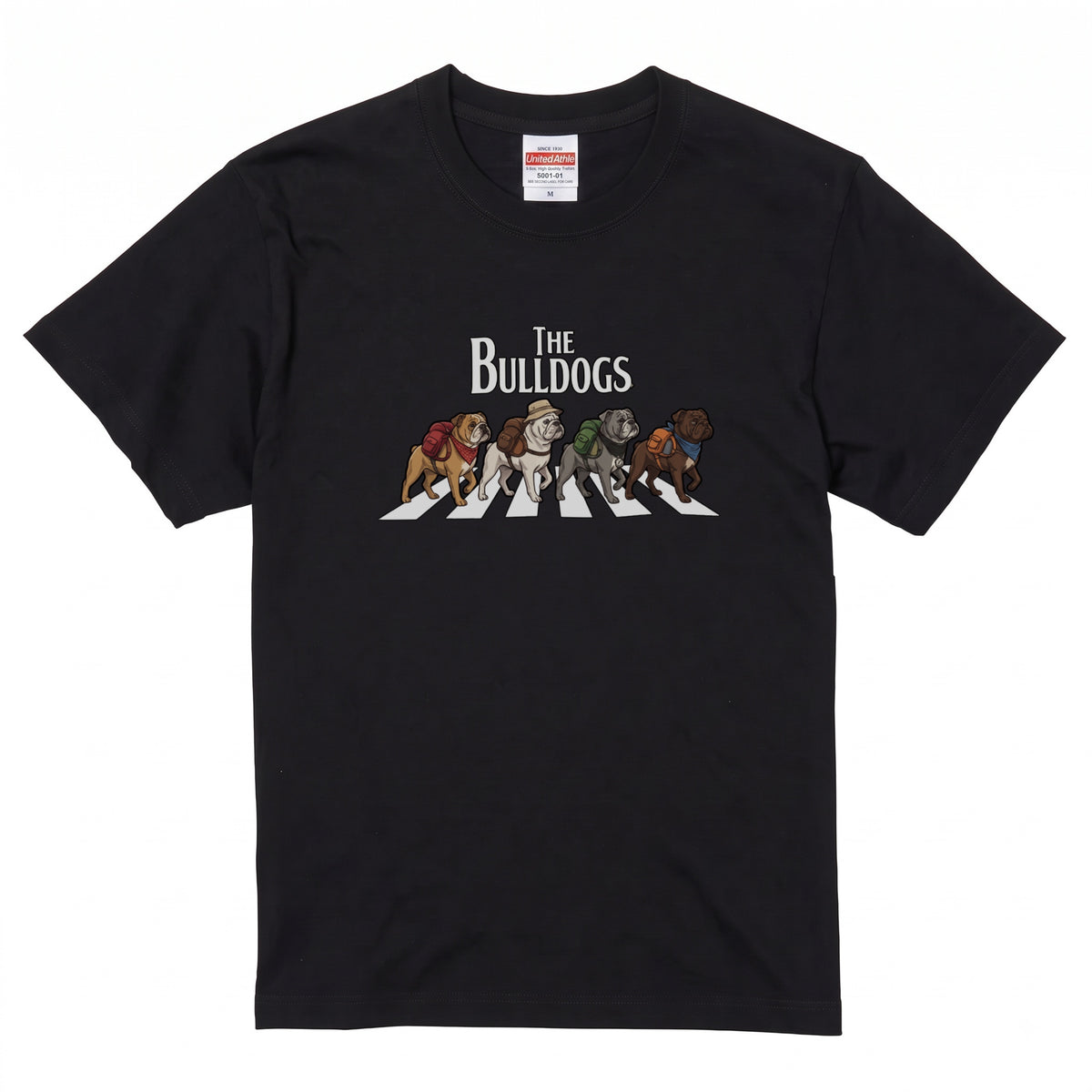 THE BULLDOGS | 横断歩道 ゆるかわ ブルドッグ キャンプ パロディTシャツ【犬好き・愛犬家・アウトドア・ギフトに最適】
