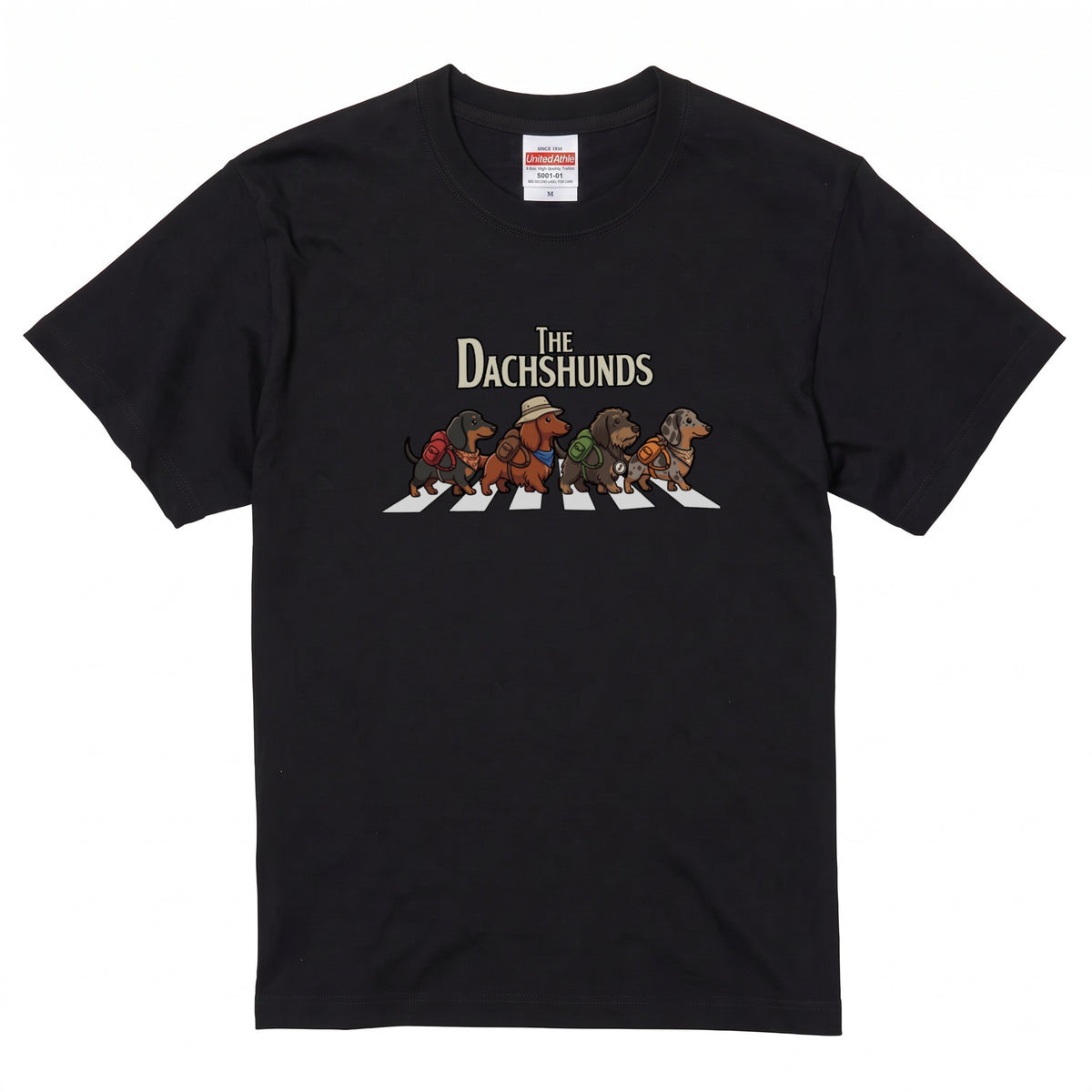 THE DACHSHUNDS | 横断歩道 ゆるかわ ダックスフンド キャンプ パロディTシャツ【犬好き・愛犬家・アウトドア・ギフトに最適】