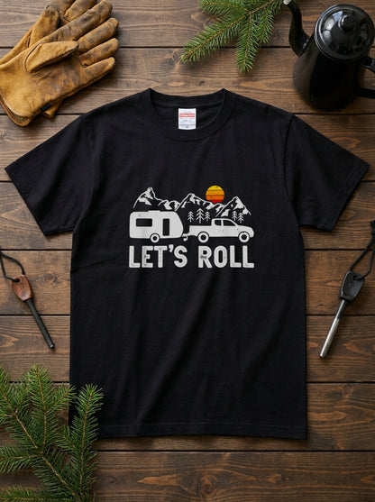 「LET'S ROLL」キャンピングトレーラー Tシャツ - 車中泊 ドライブ 服 | CAMPMODE