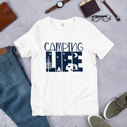 「CAMPING LIFE」キャンピングカー Tシャツ - 焚き火 トレーラーハウス イラスト | キャンプ 服