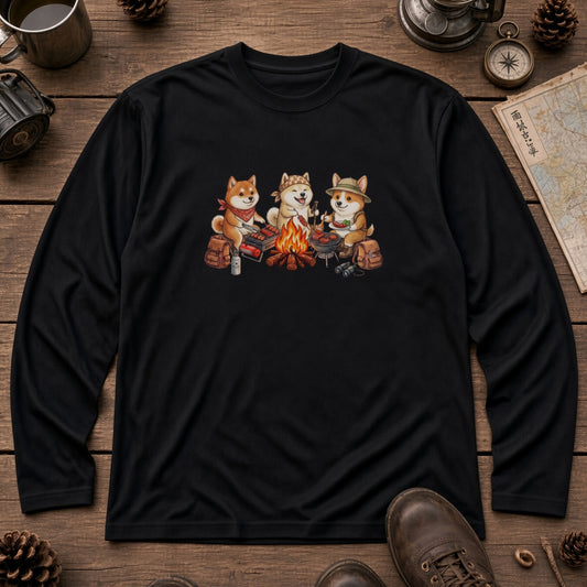 柴犬たちの焚き火BBQ 長袖Tシャツ