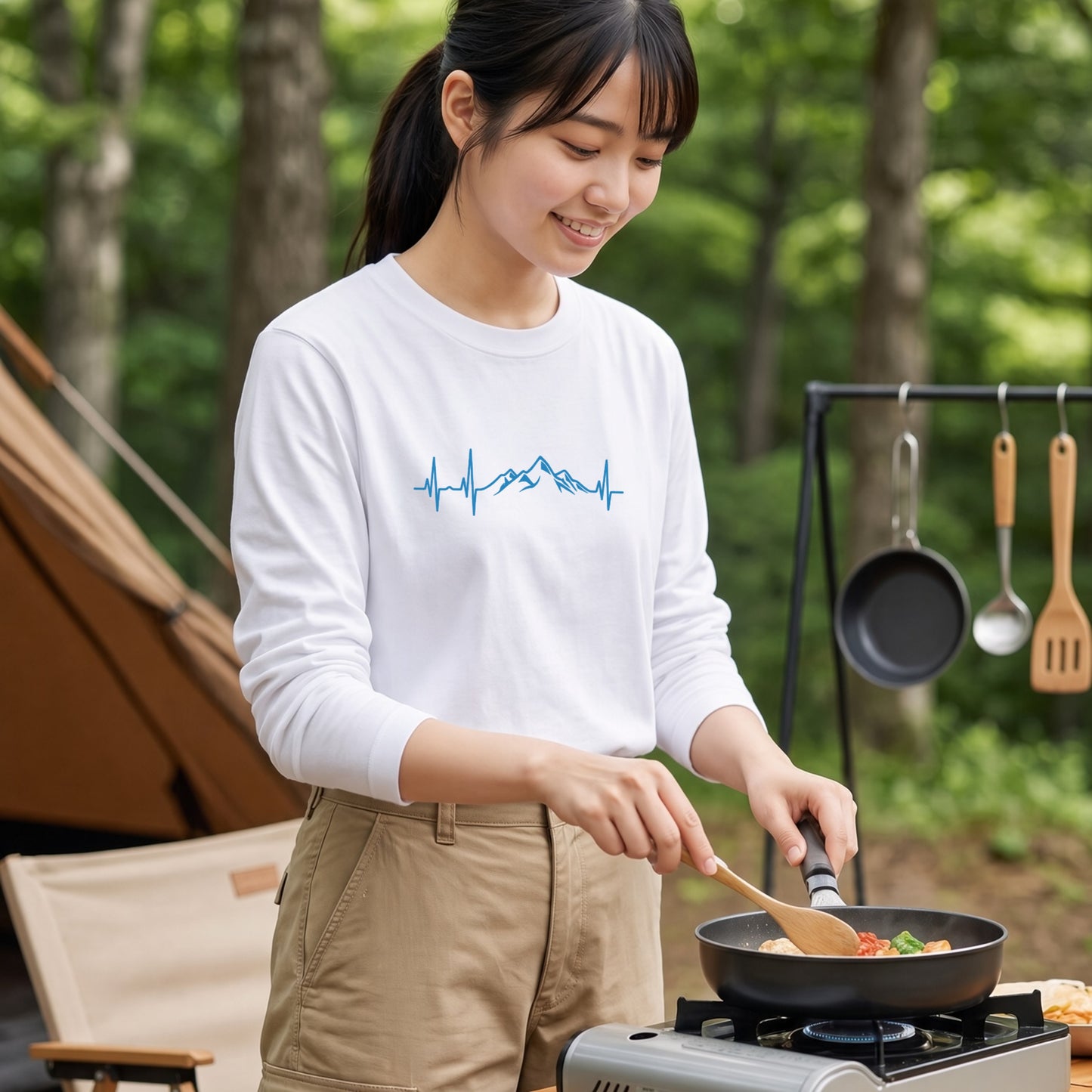 MOUNTAIN BEAT ロンT | ミニマル 山脈グラフィック 心拍数 長袖 カジュアル Tシャツ【アウトドアファッション・普段着・ルームウェア・ユニセックス・ギフトに最適