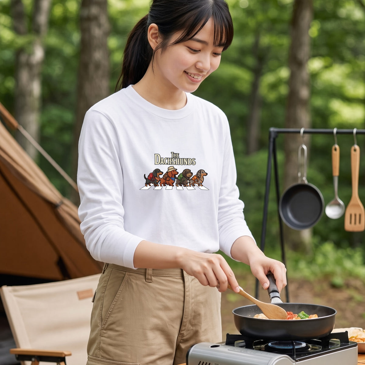 THE DACHSHUNDS ロンT | レトロ クラシック バンド風 ダックスグラフィック 長袖 カジュアル Tシャツ【おもしろTシャツ・普段着・ルームウェア・ユニセックス・ギフトに最適】