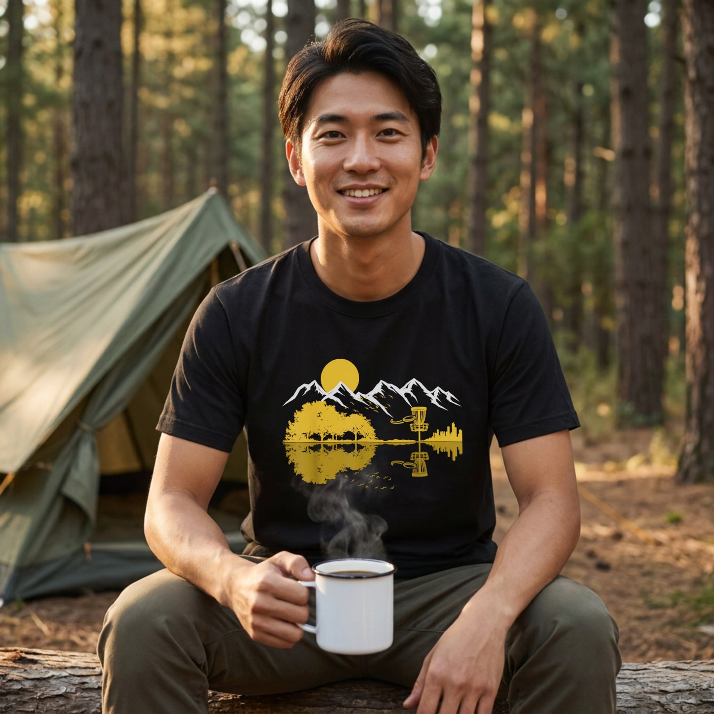 【ディスクゴルフ＆ギター・水面リフレクション】おしゃれキャンプ黒Tシャツ | CAMPMODE