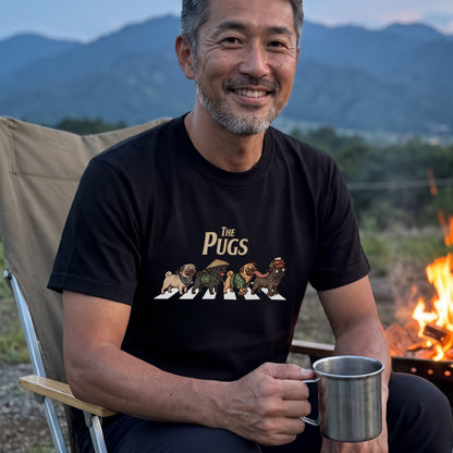 THE PUGS | 横断歩道 ゆるかわ プードル キャンプ パロディTシャツ【犬好き・愛犬家・アウトドア・ギフトに最適】