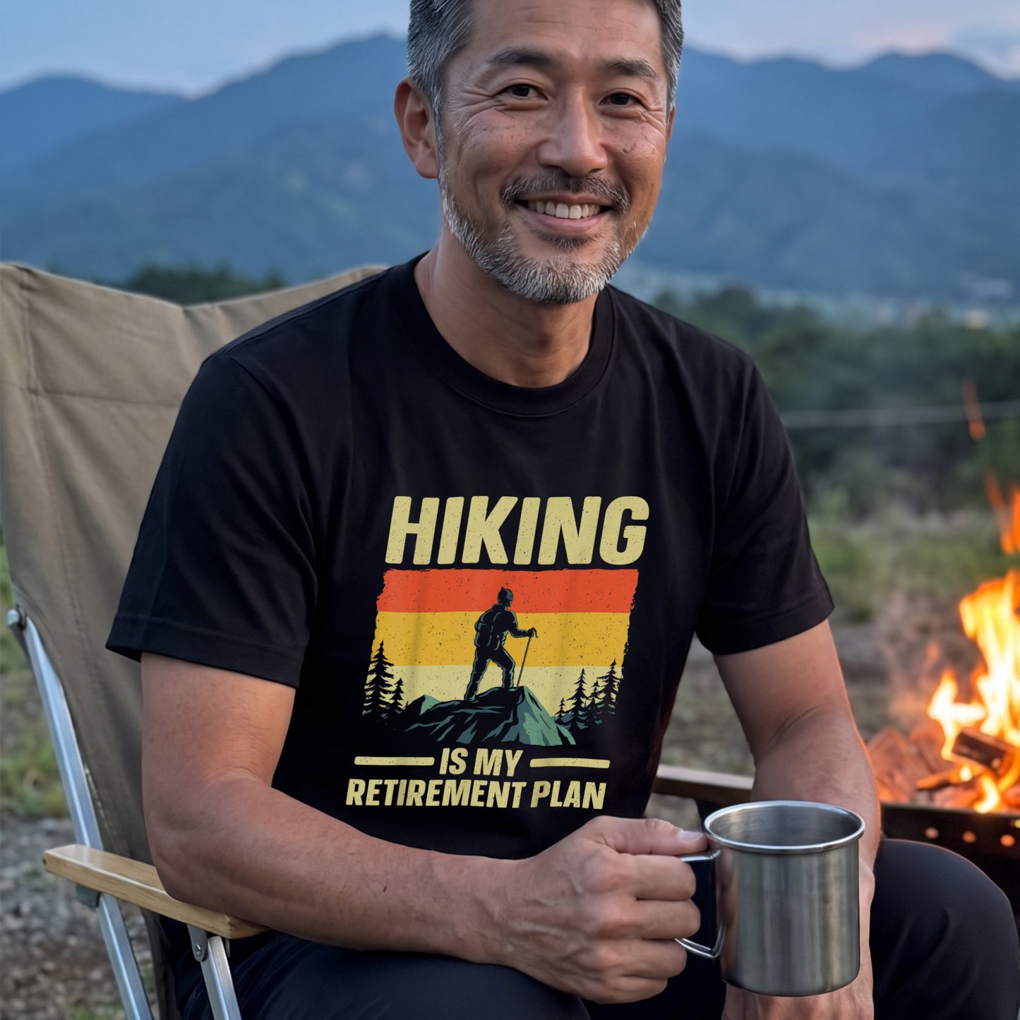 Hiking Is My Retirement Plan Tシャツ ｜ 登山・ハイキング・アウトドア・退職祝い・レトロに人気
