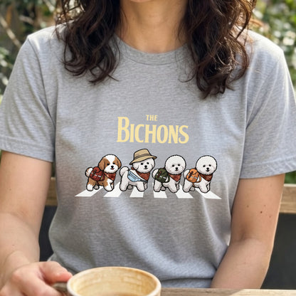 THE BICHONS | 横断歩道 ゆるかわ プードル キャンプ パロディTシャツ【犬好き・愛犬家・アウトドア・ギフトに最適】