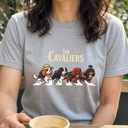 THE CAVALIERS | 横断歩道 ゆるかわ プードル キャンプ パロディTシャツ【犬好き・愛犬家・アウトドア・ギフトに最適】