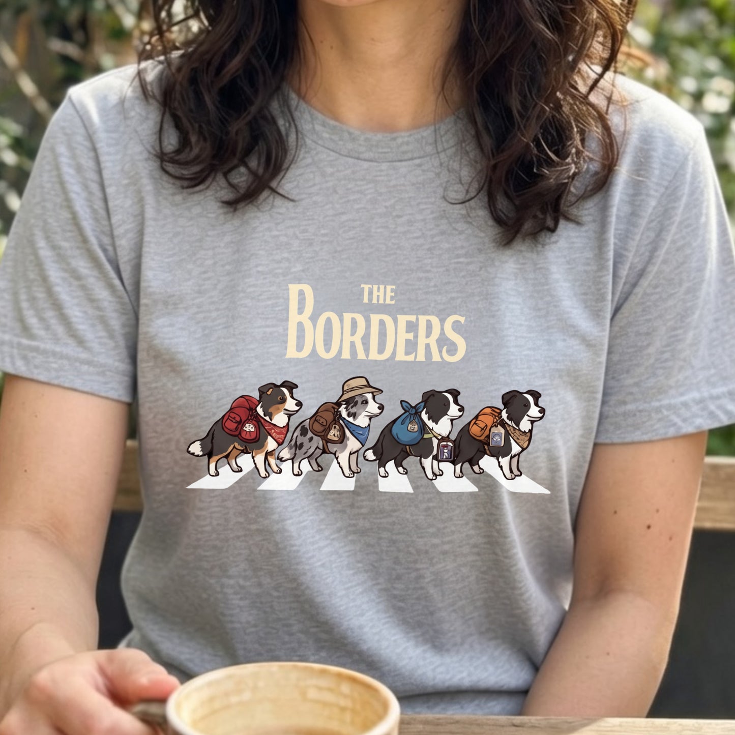 THE BORDERS | 横断歩道 ゆるかわ プードル キャンプ パロディTシャツ【犬好き・愛犬家・アウトドア・ギフトに最適】