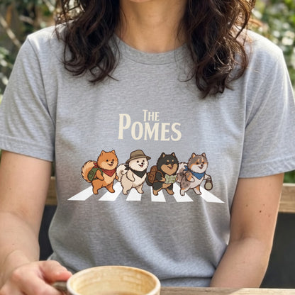 THE POMES | 横断歩道 ゆるかわ ポメラニアン キャンプ パロディTシャツ【犬好き・愛犬家・アウトドア・ギフトに最適】
