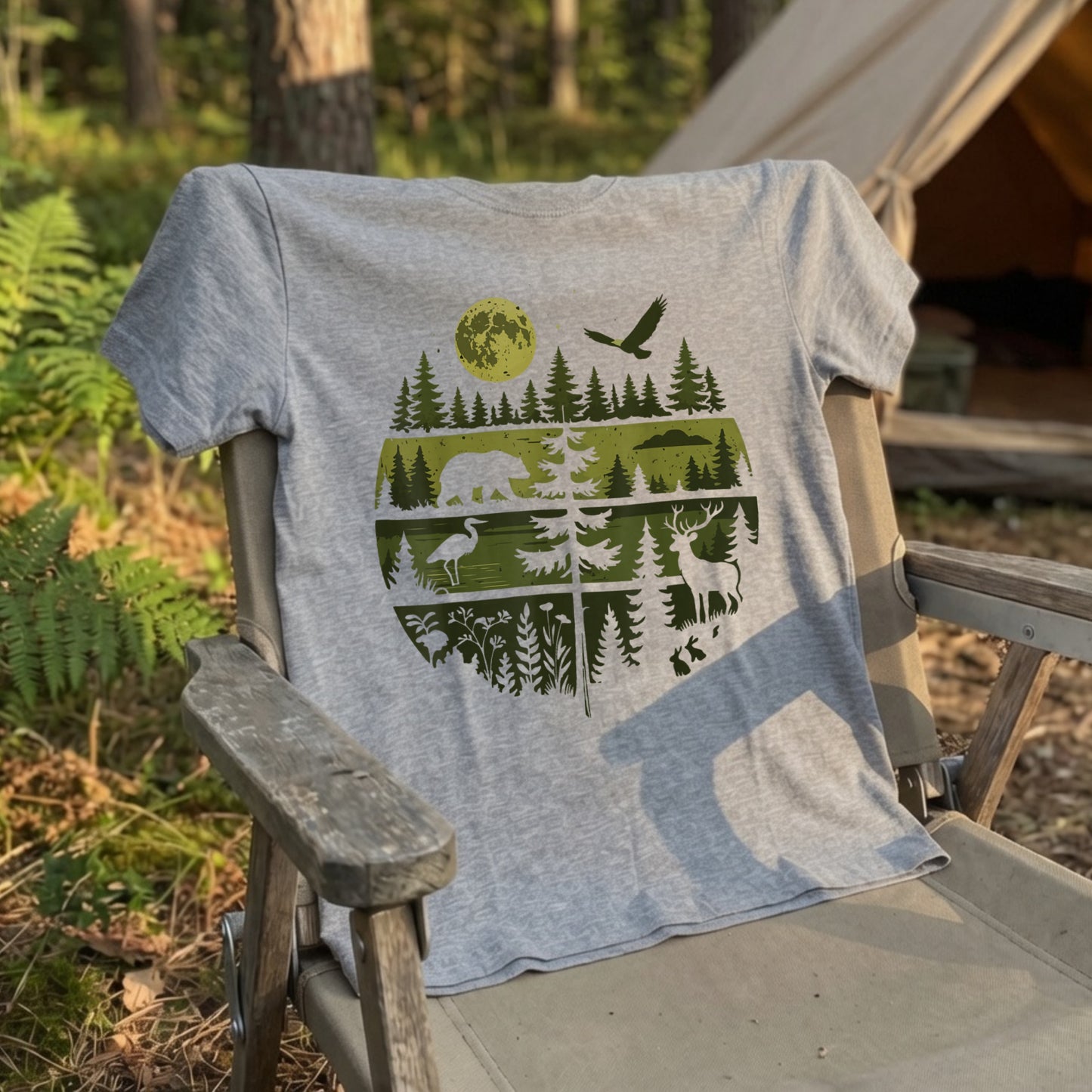 【Wildlife Forest Animals】月夜の森と野生動物 アート層グラフィック 白Tシャツ | CAMPMODE