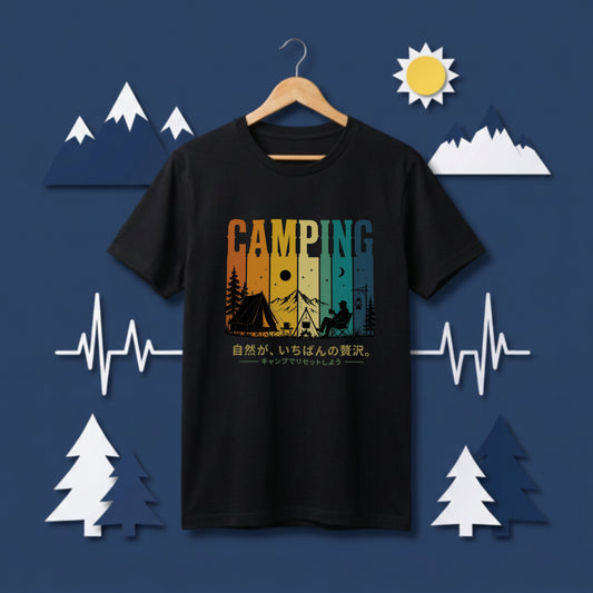 【自然は最高の贅沢です。】レトロサンセットキャンプ白黒Tシャツ｜CAMPMODE