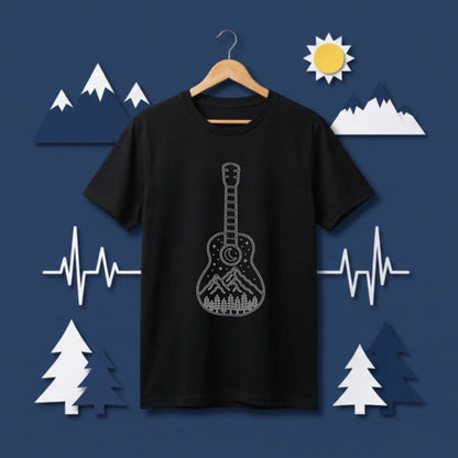 【ギター＆山・星空デザイン】おしゃれキャンプ黒Tシャツ | CAMPMODE