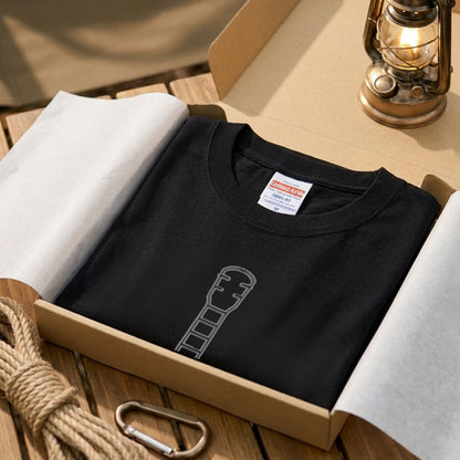 【ギター＆山・星空デザイン】おしゃれキャンプ黒Tシャツ | CAMPMODE