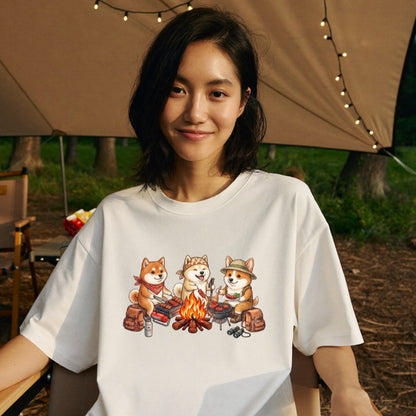 【柴犬・キャンプ＆BBQ】おしゃれな白Tシャツ | CAMPMODE