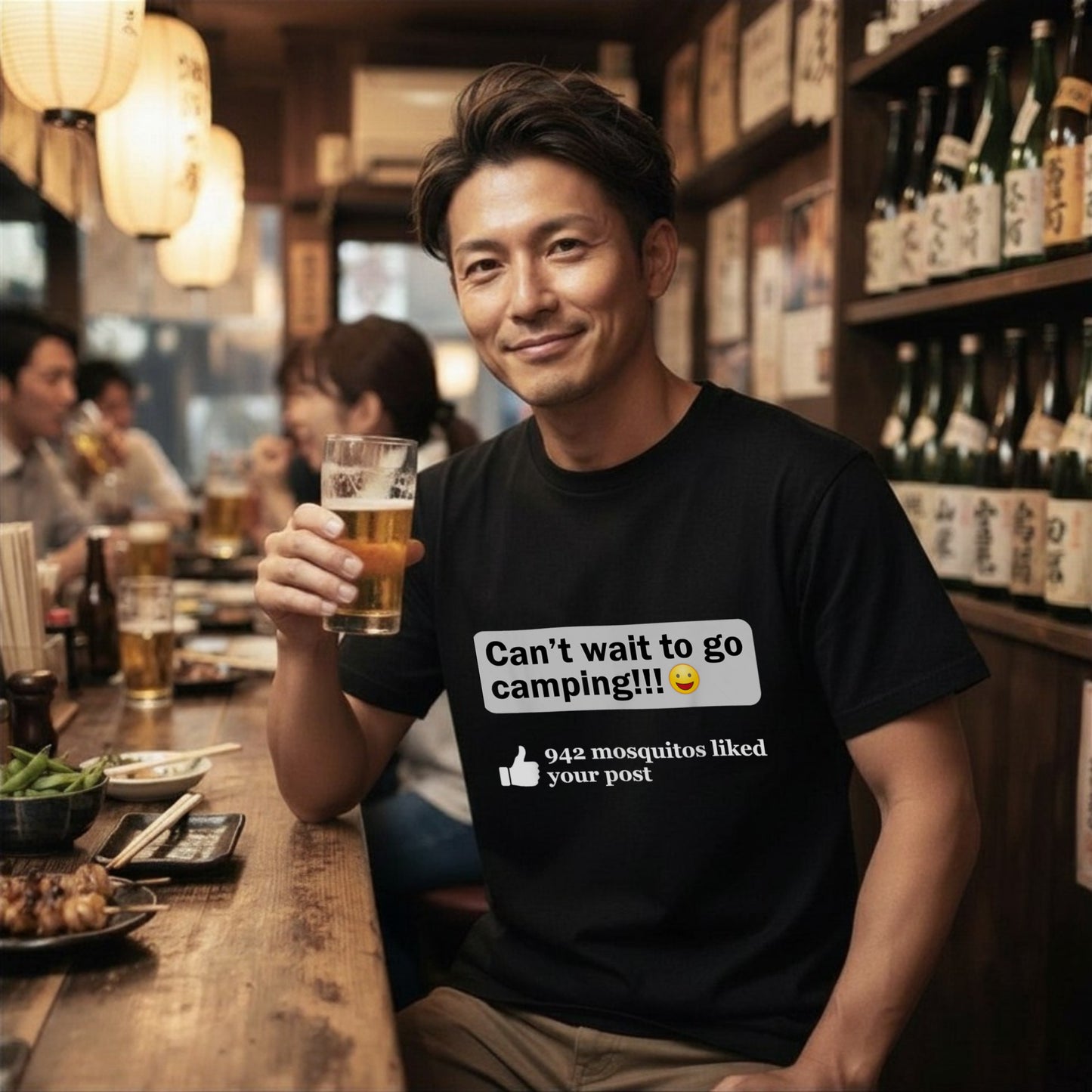 【Can't Wait To Go Camping】SNS風 942匹の蚊がいいね！ おもしろ黒Tシャツ | CAMPMODE
