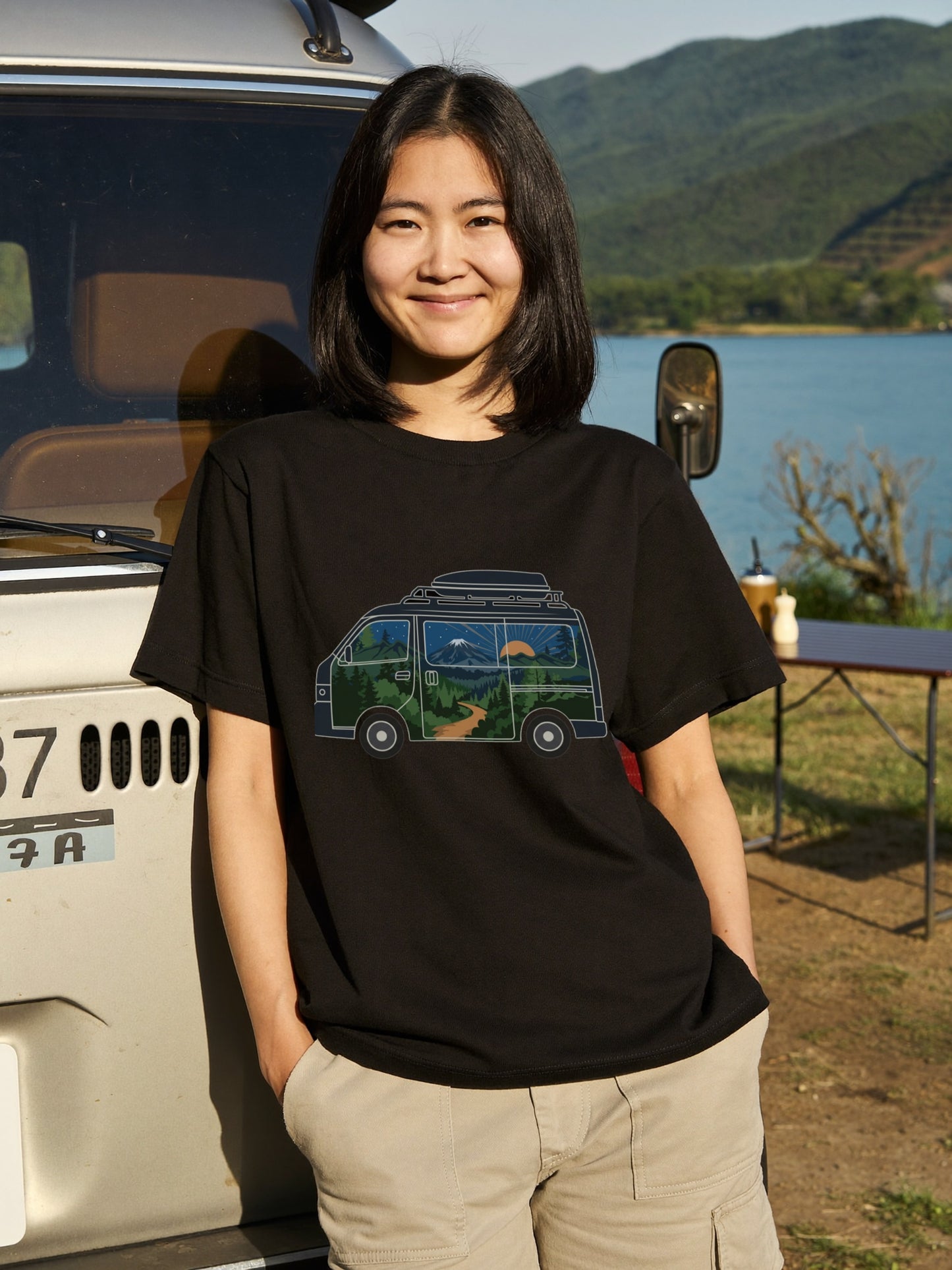 キャンピングカー風景 Tシャツ | CAMPMODE