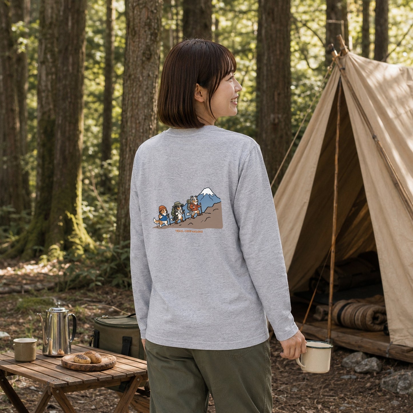 TRAIL COMPANIONS 登山犬ロングスリーブTシャツ｜バックプリント
