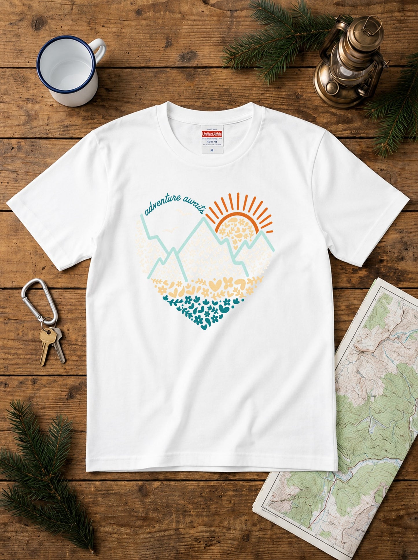 「冒険が待っている」Tシャツ｜アウトドア・キャンプTシャツ
