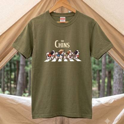 THE CHINS | 横断歩道 ゆるかわ プードル キャンプ パロディTシャツ【犬好き・愛犬家・アウトドア・ギフトに最適】