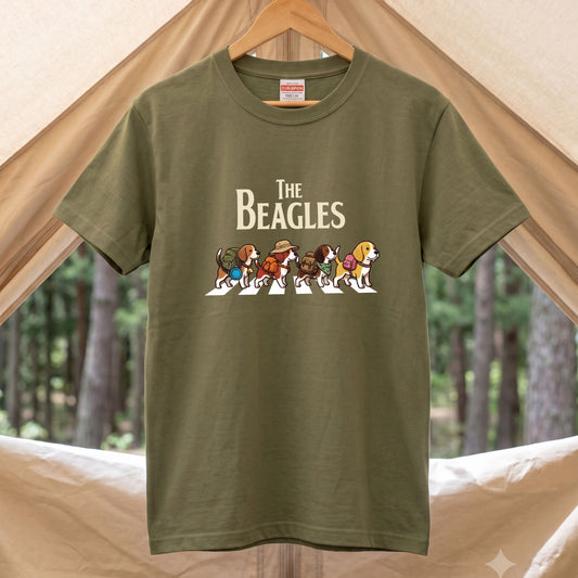 THE BEAGLES | 横断歩道 ゆるかわ プードル キャンプ パロディTシャツ【犬好き・愛犬家・アウトドア・ギフトに最適】