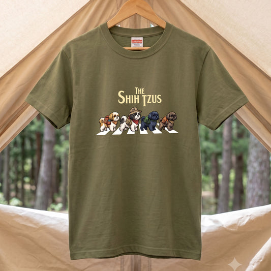 THE SHIH TZUS | 横断歩道 ゆるかわ プードル キャンプ パロディTシャツ【犬好き・愛犬家・アウトドア・ギフトに最適】