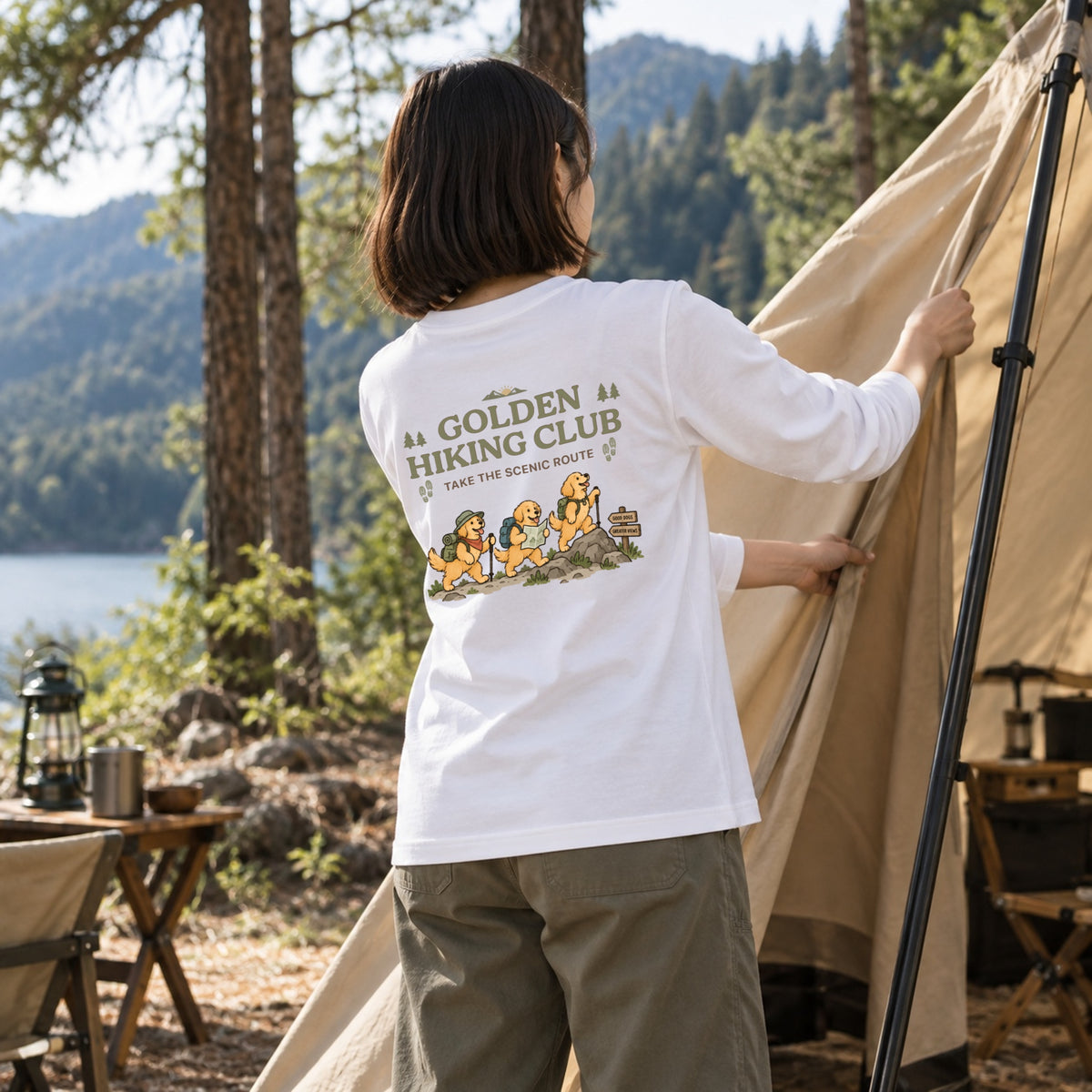 オリーブのバックプリント着用イメージ：Golden Hiking Club