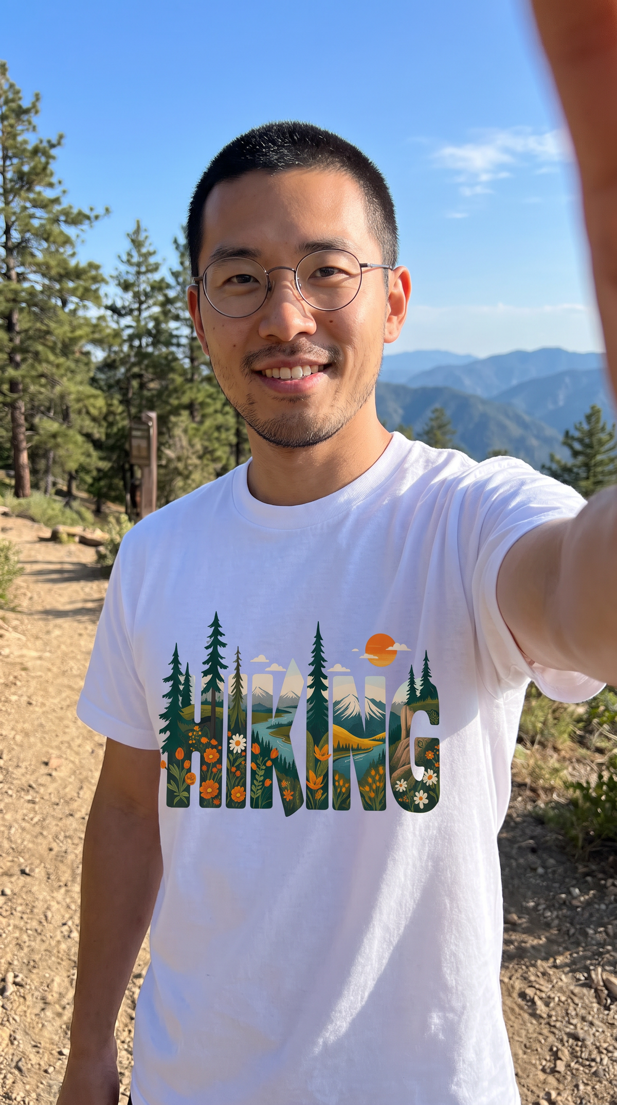 ハイキングシャツ：マウンテン・アドベンチャー・グラフィックTシャツ