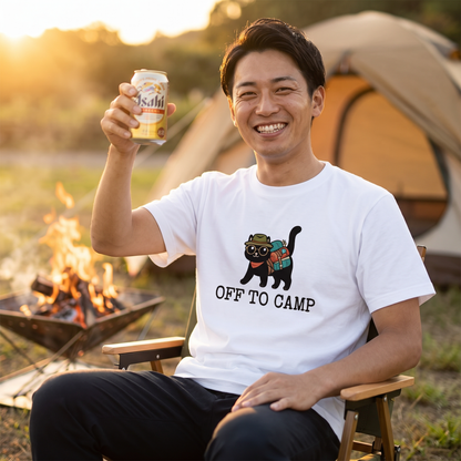 リュック猫「OFF TO CAMP」Tシャツ | かわいい 猫好き キャンプ ウェア