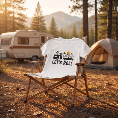 「LET'S ROLL」キャンピングトレーラー Tシャツ - 車中泊 ドライブ 服 | CAMPMODE